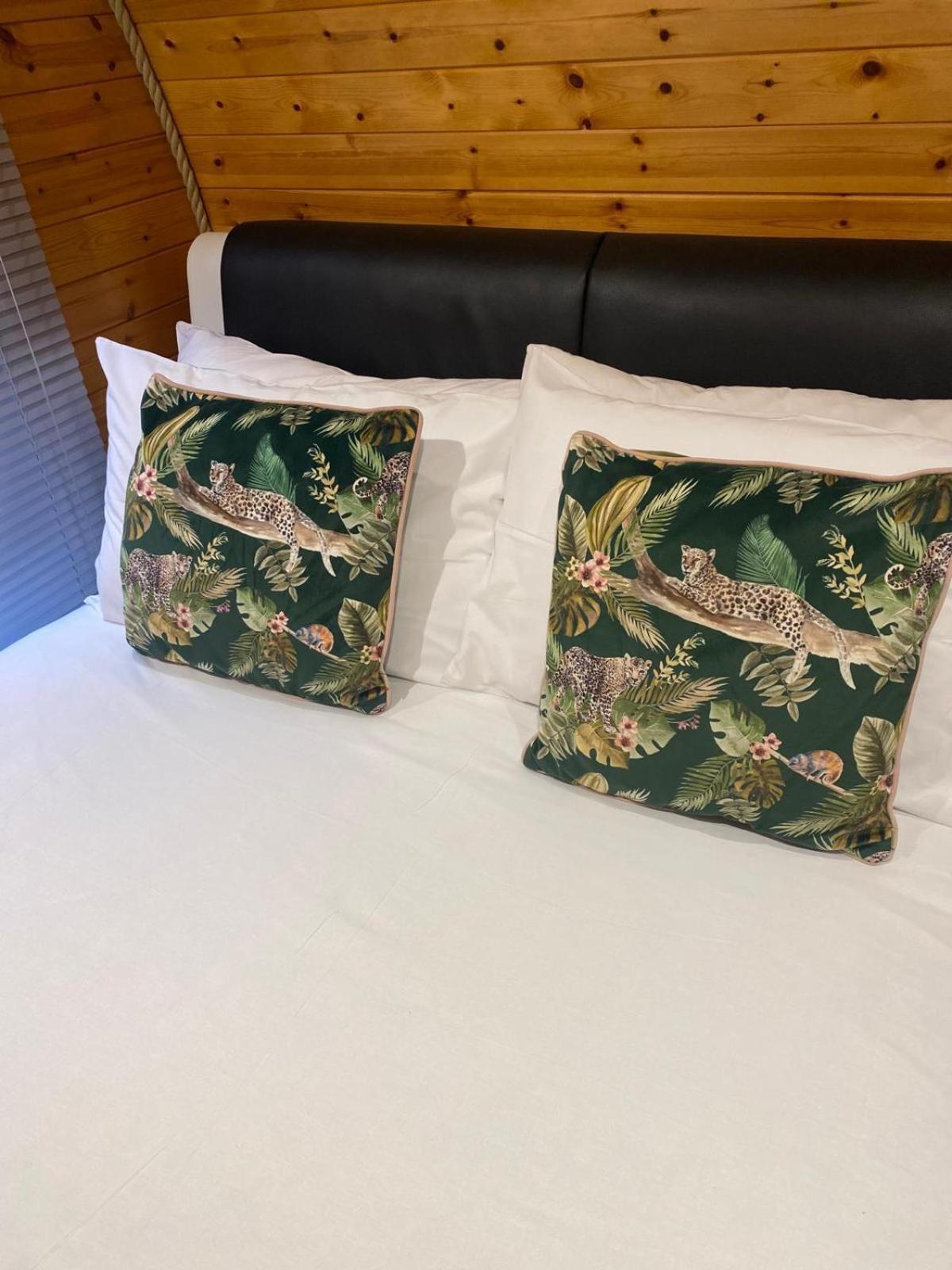 Crabmill Glamping Bewdley Hotell Exteriör bild