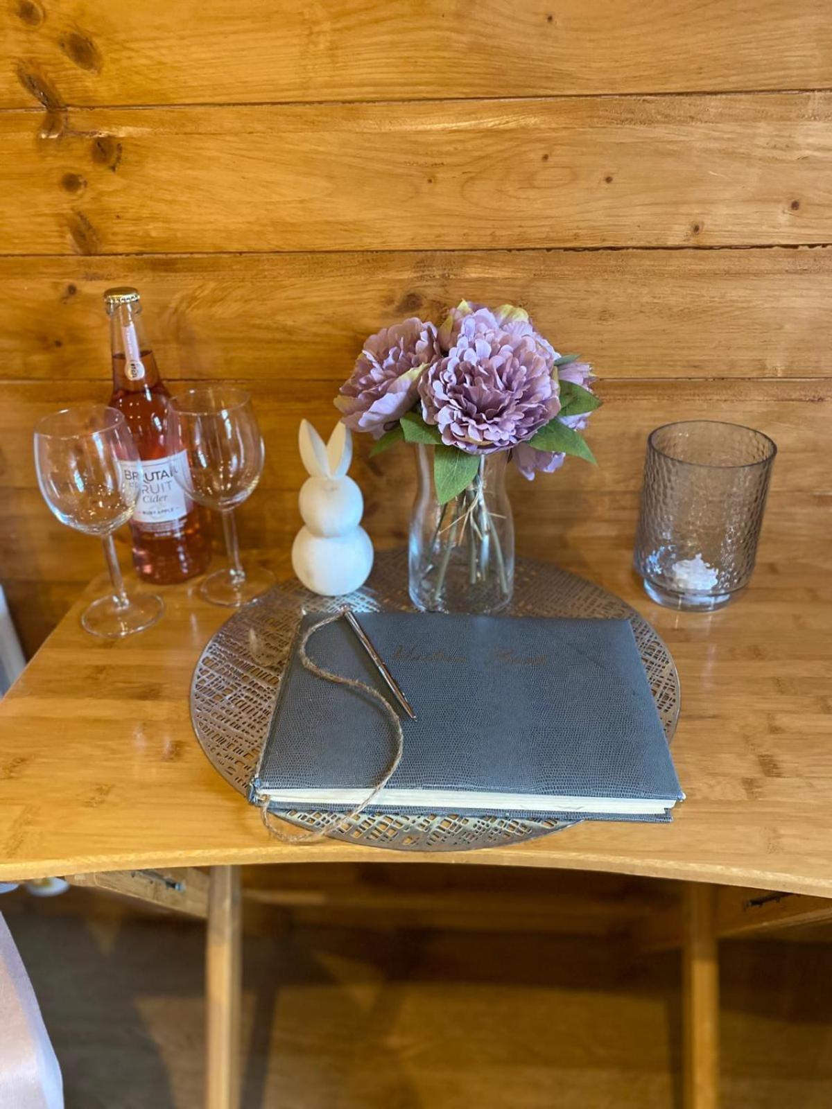 Crabmill Glamping Bewdley Hotell Exteriör bild