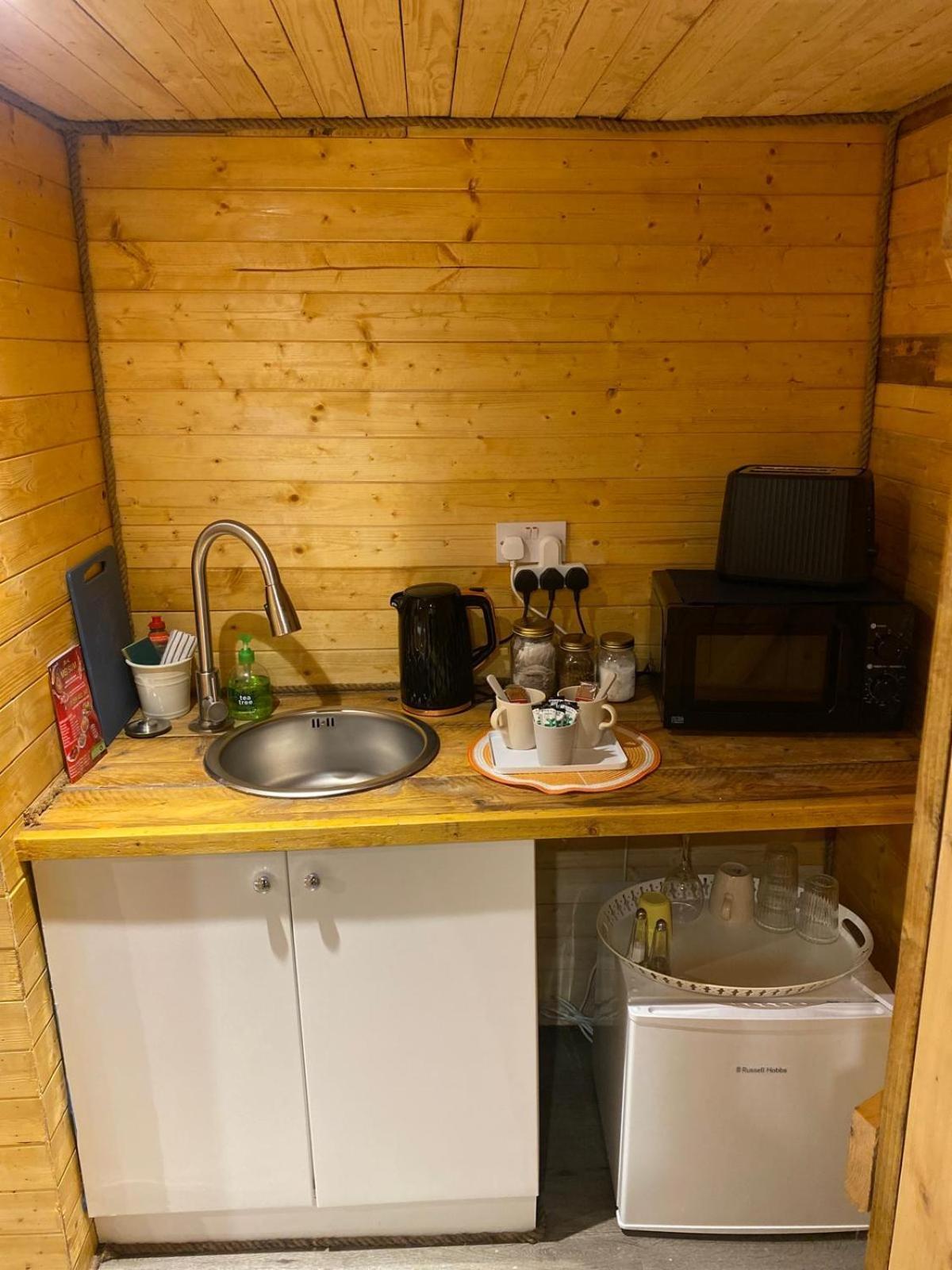 Crabmill Glamping Bewdley Hotell Exteriör bild