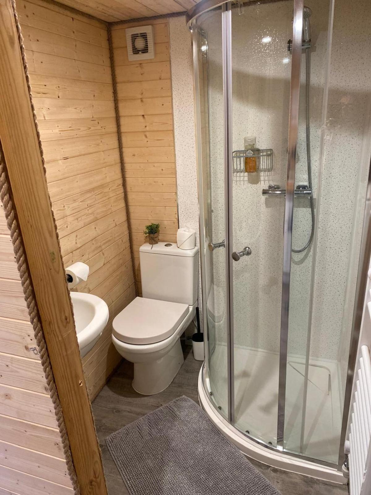 Crabmill Glamping Bewdley Hotell Exteriör bild