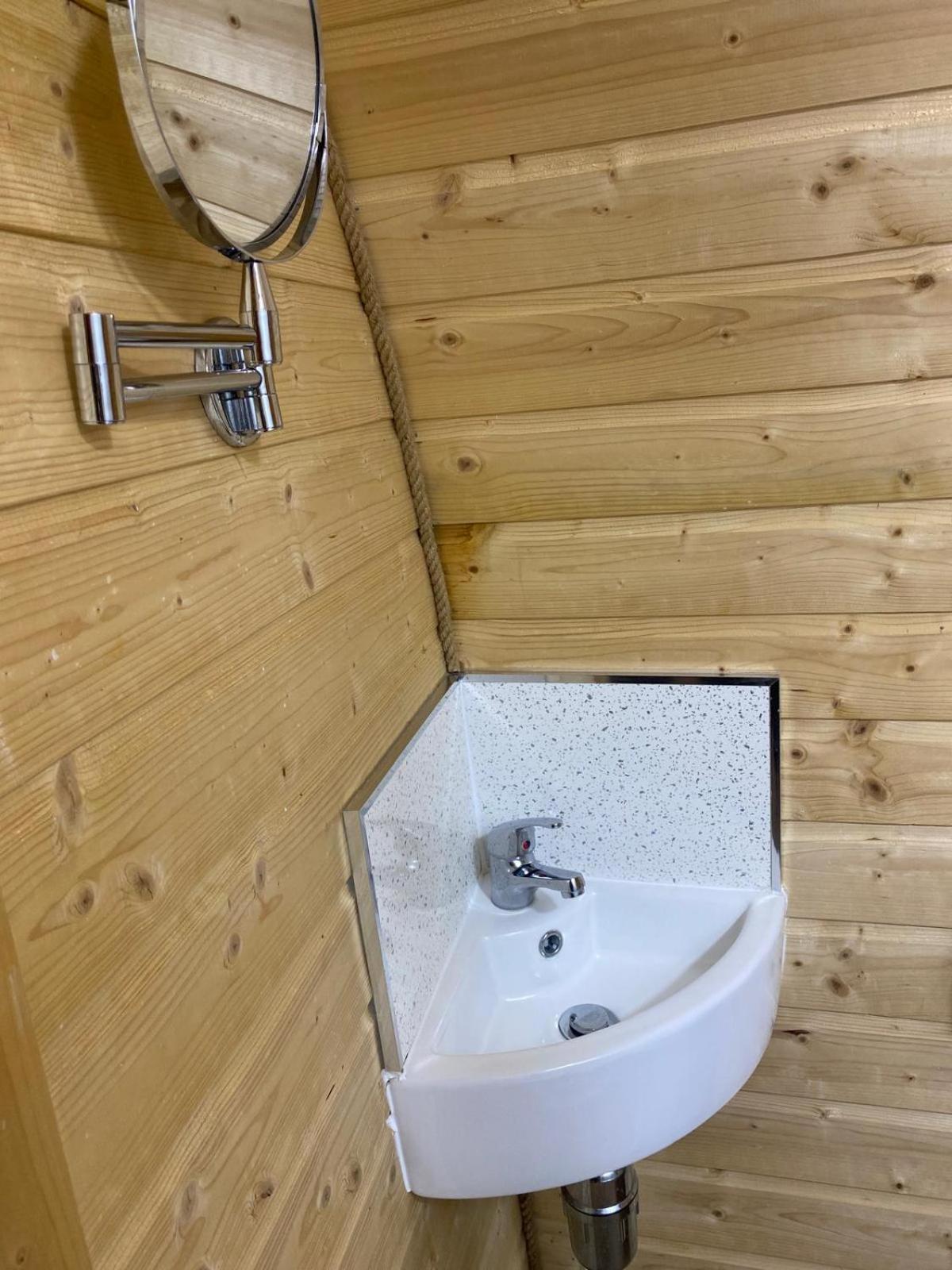 Crabmill Glamping Bewdley Hotell Exteriör bild